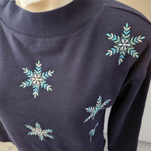 Talbots Blue Sweater Top S Engraved Snowflakes Sweater Top Moc Neck - Picture 8 of 9